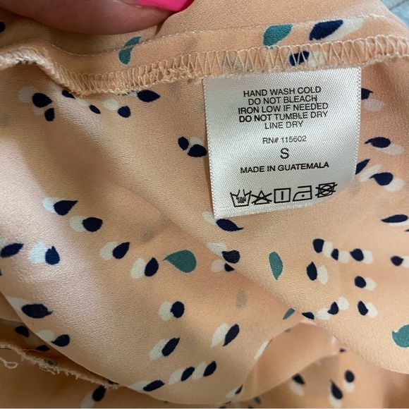 LUSH sleeveless v-neck tank top blouse peach color size small - Picture 6 of 6